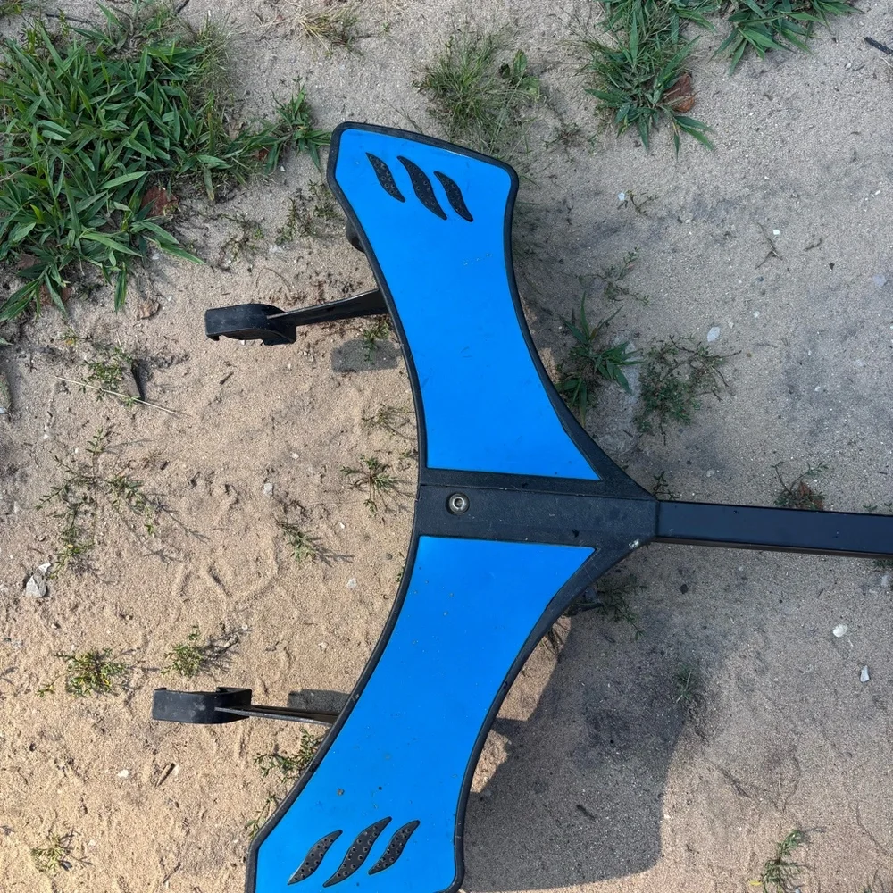 Razor powerwing caster scooter